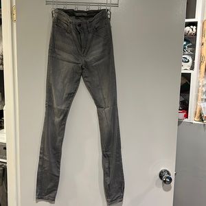 Joe’s grey skinny Jean